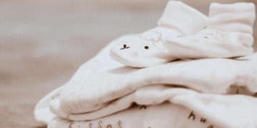 How to Shop for Baby Clothes on a Budget