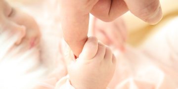 5 Heartwarming Ways to Bond with Your Newborn