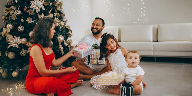 Creating New Family Traditions After Baby’s Arrival: Building Memories and Strengthening Bonds Creating New Family Traditions After Baby’s Arrival: Building Memories and Strengthening Bonds