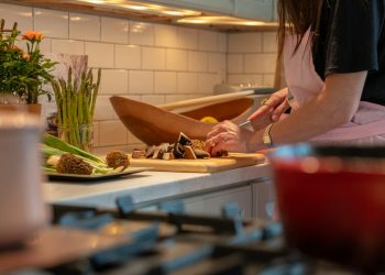 Introducing Solid Foods: A Step-by-Step Guide for New Parents