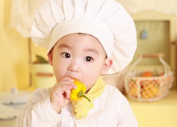 Introducing Solid Foods: The Best First Foods for Your Baby’s Journey