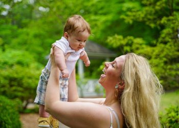 Traveling with a Newborn: Essential Tips and Packing Guide for Stress-Free Adventures