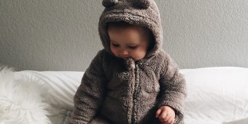 A Guide to Dressing Your Baby for Different Seasons