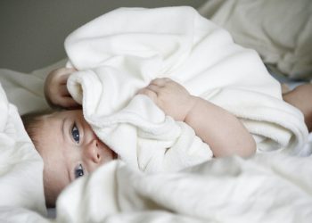 Choosing the Right Fabrics for Your Baby’s Sensitive Skin